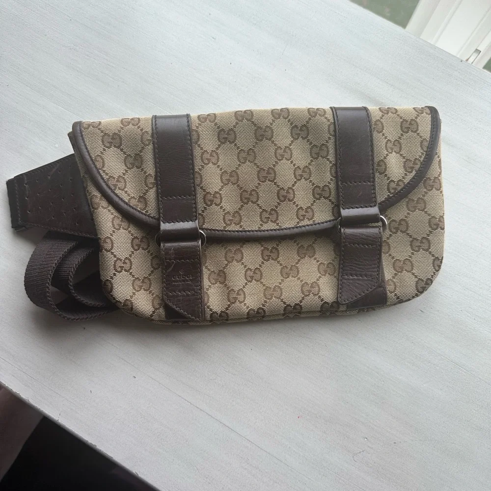 Gucci canvas belt bag in brown - Picture 3 of 5
